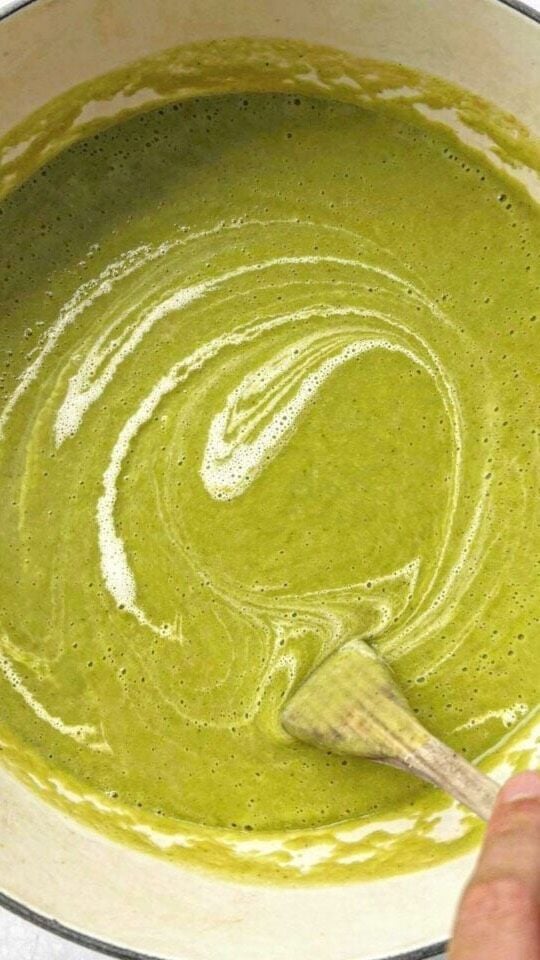 Deliciously creamy 6-veg soup🥔🌽🥒

✨If you’d like a link to the recipe, comment ‘recipe’ and ill flick it to your DM✨.

April’s Recipe Club is LIVE and this is our dish of the month💃! We’re celebrating the unsung hero of the soup world: vegetable soup. But not just any old veg soup - this version is creamy, full-bodied and guaranteed to be a hit at your table. 

Make the dish, take a snap and send it in, and go in the draw to win the kitchen prize of the month📸. 

#vegsoup #vegetablesoup #soup #souprecipe