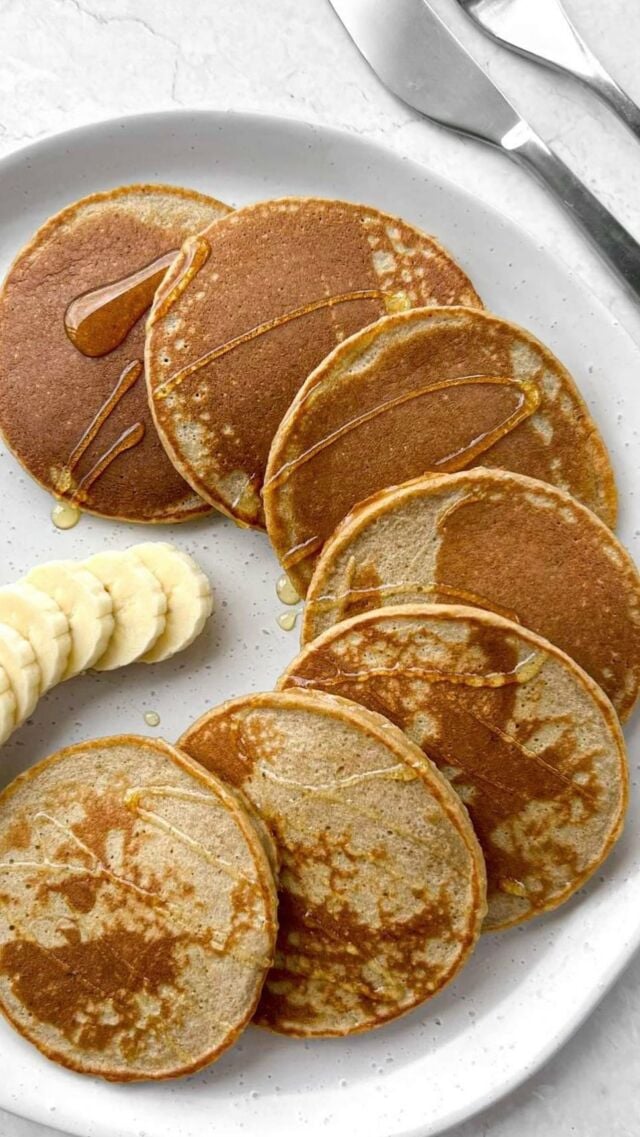 Banana oat blender pancakes🥞🍌

These are SO easy-to-make, super kid-friendly, a source of fibre and protein and, most importantly, yuuum☺️.

They’ll take 10 minutes to whip up, maybe 15 tops.

✨ If you’d like the recipe, comment below ‘recipe’ and I’ll send it to your inbox.

#blenderpancake #pancakerecipe
